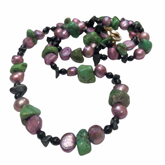 Vintage Jewelry - Vintage Turquoise Pearl And Black Onyx Necklace